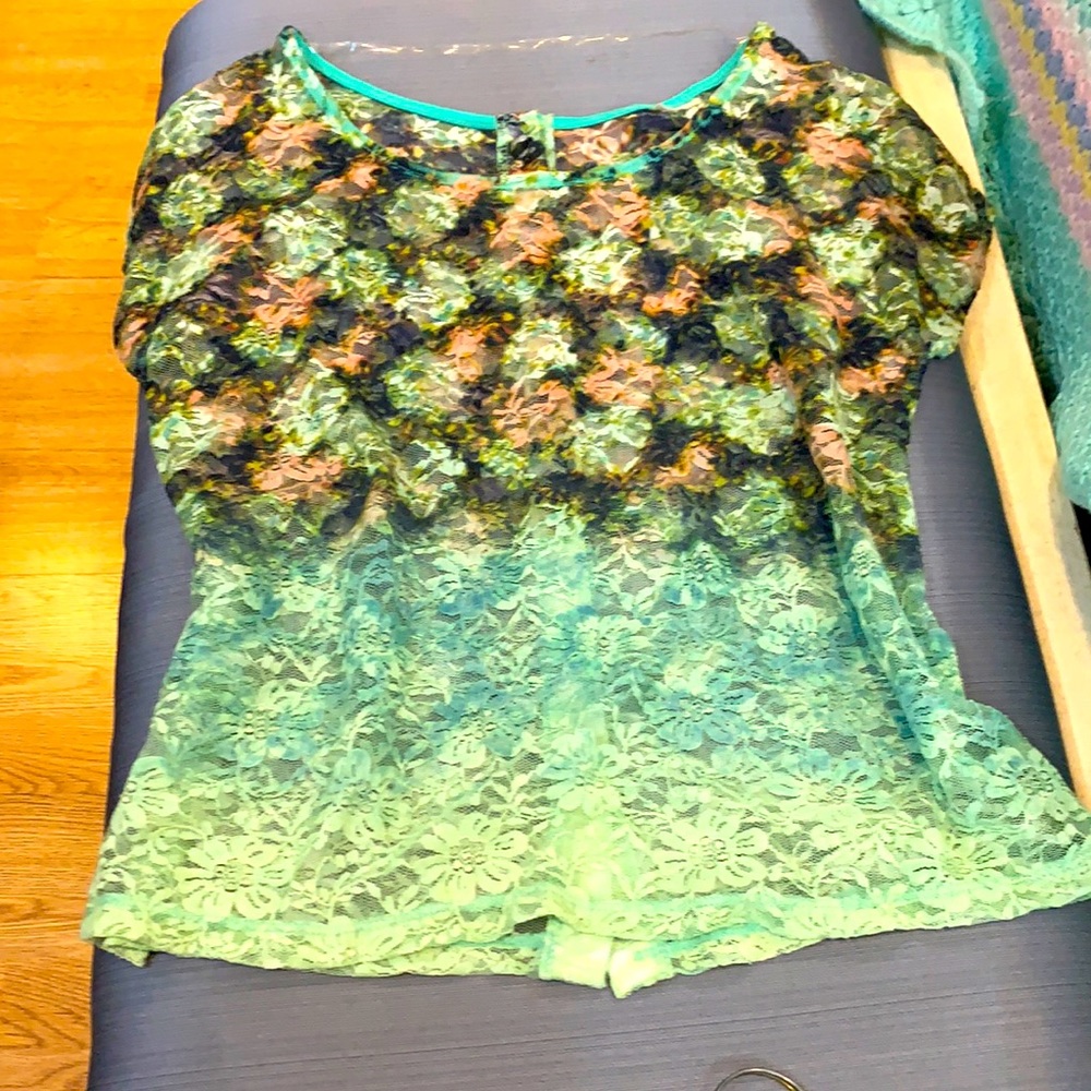 Light green lace vintage sheer blouse, small.